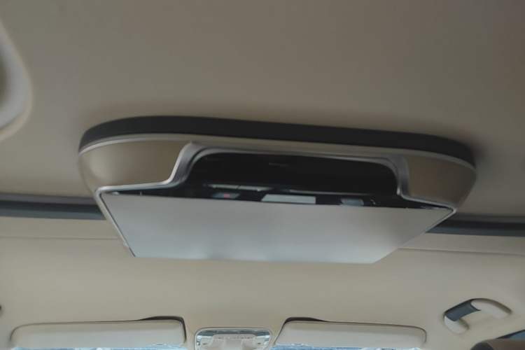 Used Mercedes-Benz Vito 2021 2.0T Business Version 7 Seats Headliner