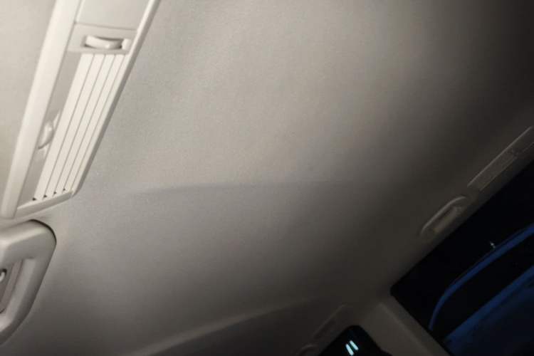 Used Mercedes-Benz Vito 2021 2.0T Elite Version 7 Seats Headliner