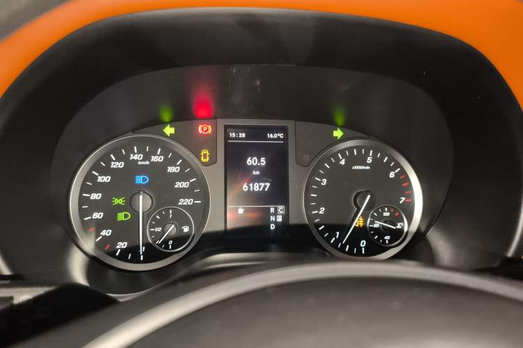 Used Mercedes-Benz Vito 2021 2.0T Elite Version 7 Seats Instrument Cluster