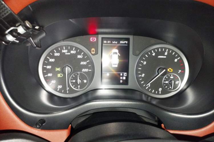 Used Mercedes-Benz Vito 2021 2.0T Business Version 7 Seats Instrument Cluster
