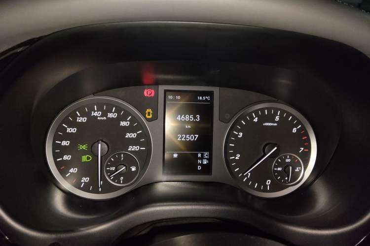 Used Mercedes-Benz Vito 2021 2.0T Business Version 7 Seats Instrument Cluster