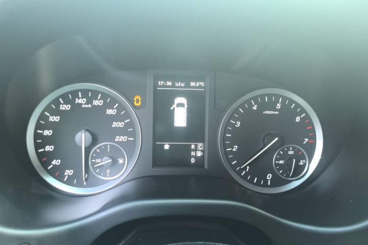 Used Mercedes-Benz Vito 2021 2.0T Business Version 7 Seats Instrument Cluster