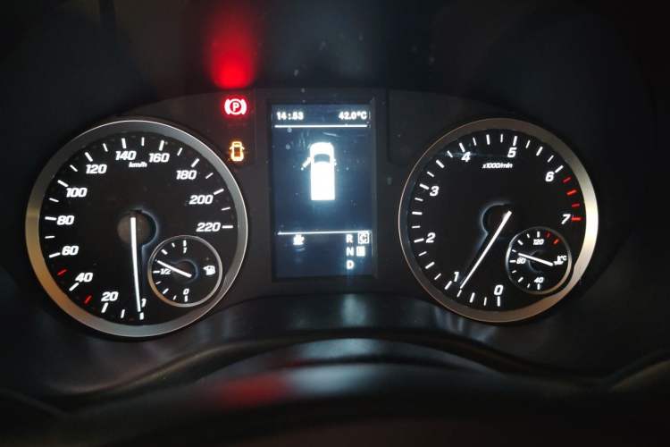 Used Mercedes-Benz Vito 2021 2.0T Elite Version 7 Seats Instrument Cluster