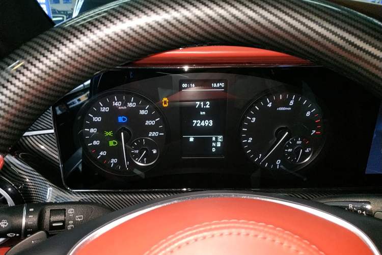 Used Mercedes-Benz Vito 2021 2.0T Business Version 7 Seats Instrument Cluster