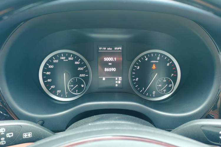 Used Mercedes-Benz Vito 2021 2.0T Business Version 7 Seats Instrument Cluster