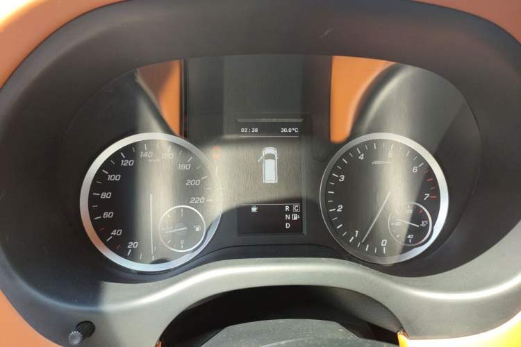 Used Mercedes-Benz Vito 2021 2.0T Elite Version 7 Seats Instrument Cluster