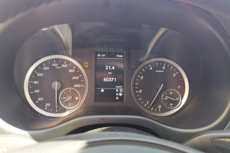 Used Mercedes-Benz Vito 2021 2.0T Elite Version 7 Seats Instrument Cluster