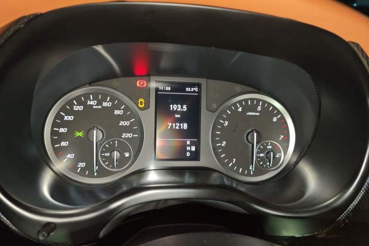 Used Mercedes-Benz Vito 2021 2.0T Elite Version 7 Seats Instrument Cluster