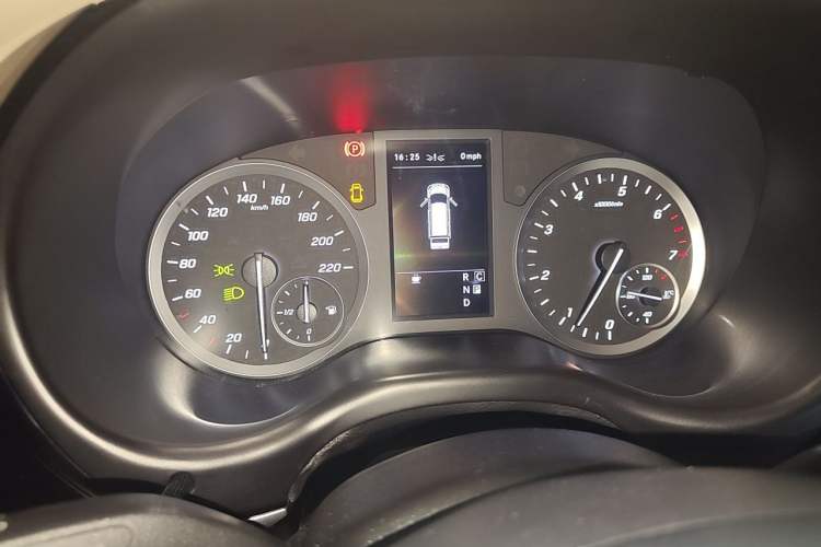 Used Mercedes-Benz Vito 2021 2.0T Business Version 7 Seats Instrument Cluster