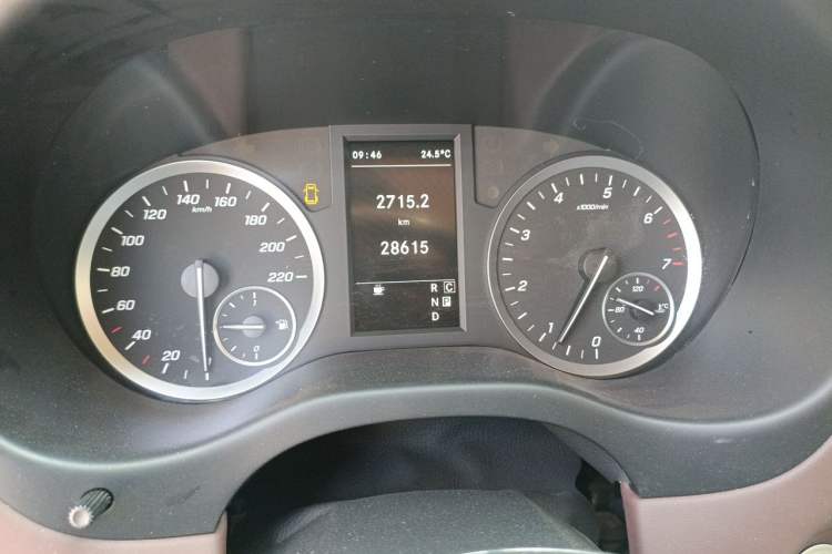 Used Mercedes-Benz Vito 2021 2.0T Business Version 7 Seats Instrument Cluster