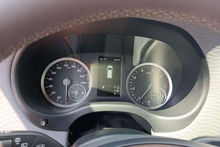 Used Mercedes-Benz Vito 2021 2.0T Elite Version 7 Seats Instrument Cluster