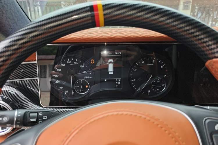 Used Mercedes-Benz Vito 2021 2.0T Elite Version 7 Seats Instrument Cluster