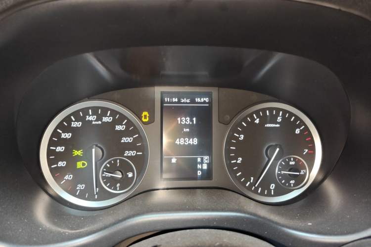 Used Mercedes-Benz Vito 2021 2.0T Business Version 7 Seats Instrument Cluster