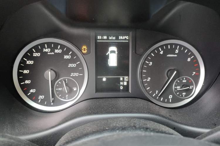 Used Mercedes-Benz Vito 2021 2.0T Business Version 7 Seats Instrument Cluster