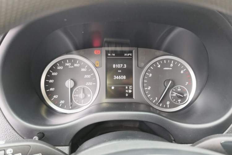 Used Mercedes-Benz Vito 2021 2.0T Elite Version 7 Seats Instrument Cluster