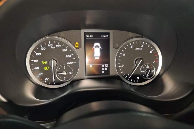 Used Mercedes-Benz Vito  Instrument Cluster