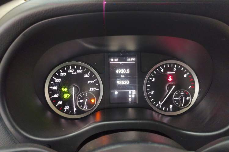 Used Mercedes-Benz Vito 2021 2.0T Elite Version 7 Seats Instrument Cluster