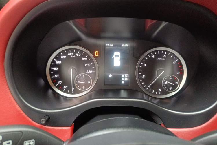 Used Mercedes-Benz Vito 2021 2.0T Elite Version 7 Seats Instrument Cluster