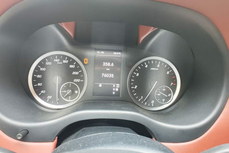 Used Mercedes-Benz Vito 2021 2.0T Elite Version 7 Seats Instrument Cluster