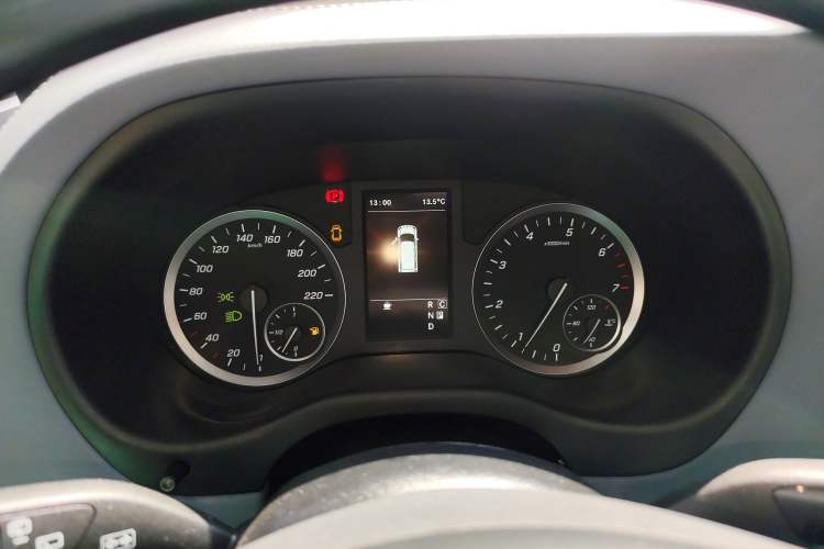 Used Mercedes-Benz Vito 2021 2.0T Elite Version 7 Seats Instrument Cluster