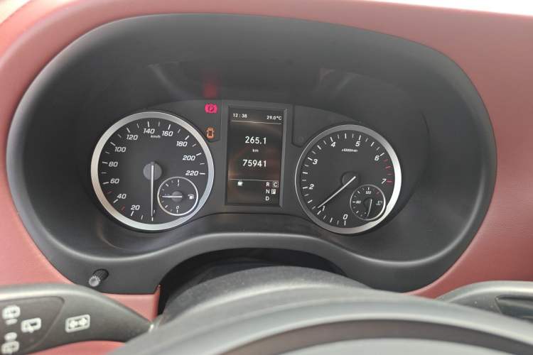 Used Mercedes-Benz Vito 2021 2.0T Elite Version 7 Seats Instrument Cluster