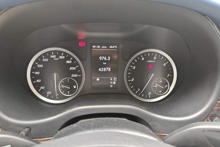 Used Mercedes-Benz Vito 2021 2.0T Business Version 7 Seats Instrument Cluster