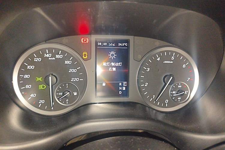Used Mercedes-Benz Vito 2021 2.0T Business Version 7 Seats Instrument Cluster