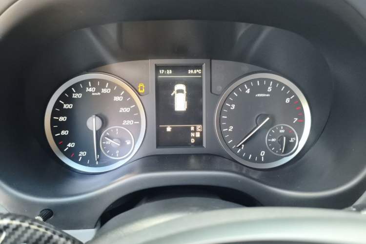 Used Mercedes-Benz Vito 2021 2.0T Elite Version 7 Seats Instrument Cluster