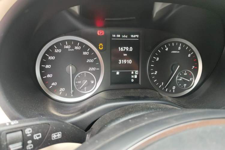 Used Mercedes-Benz Vito 2021 2.0T Business Version 7 Seats Instrument Cluster
