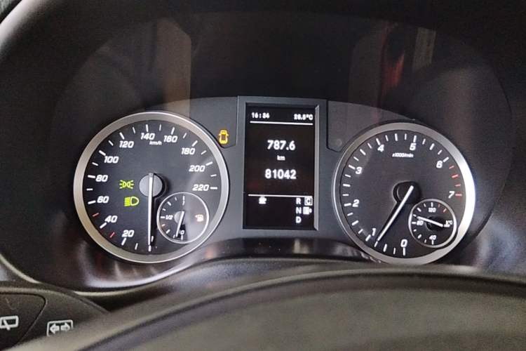 Used Mercedes-Benz Vito 2021 2.0T Elite Version 7 Seats Instrument Cluster