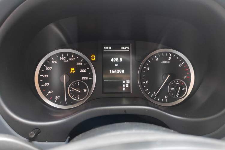 Used Mercedes-Benz Vito 2021 2.0T Business Version 7 Seats Instrument Cluster