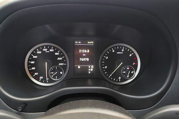 Used Mercedes-Benz Vito 2021 2.0T Elite Version 7 Seats Instrument Cluster