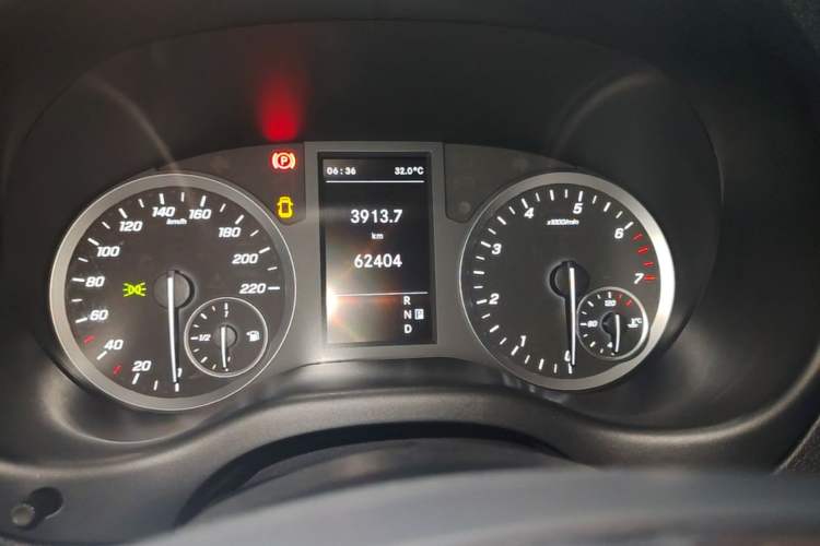 Used Mercedes-Benz Vito 2021 2.0T Business Version 7 Seats Instrument Cluster