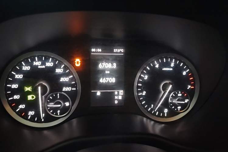 Used Mercedes-Benz Vito 2021 2.0T Elite Version 7 Seats Instrument Cluster