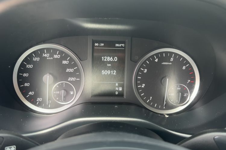 Used Mercedes-Benz Vito 2021 2.0T Elite Version 7 Seats Instrument Cluster