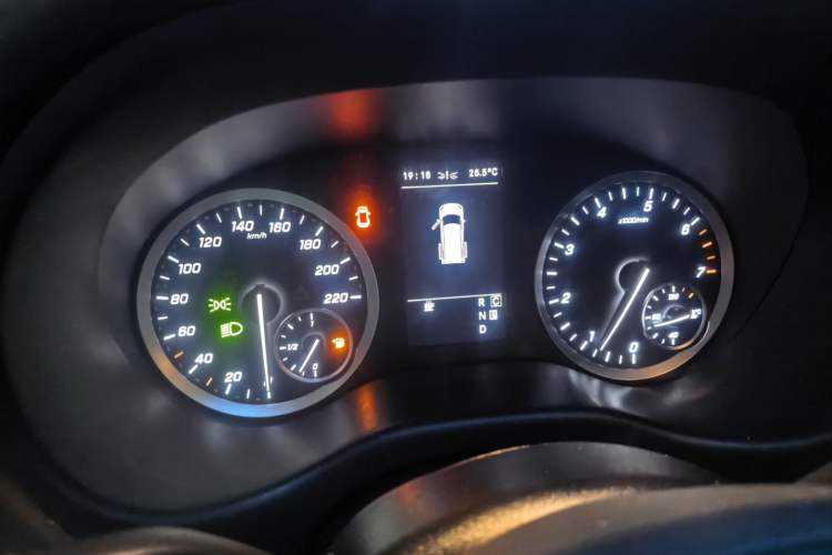 Used Mercedes-Benz Vito 2021 2.0T Business Version 7 Seats Instrument Cluster