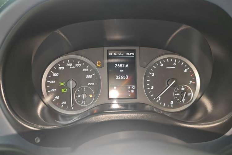 Used Mercedes-Benz Vito 2021 2.0T Business Version 7 Seats Instrument Cluster