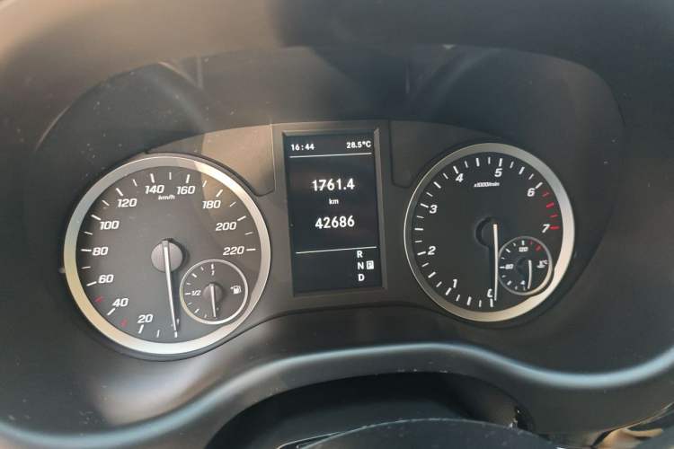 Used Mercedes-Benz Vito 2021 2.0T Business Version 7 Seats Instrument Cluster