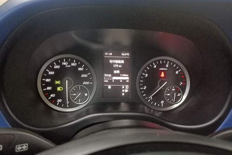 Used Mercedes-Benz Vito 2021 2.0T Elite Version 7 Seats Instrument Cluster
