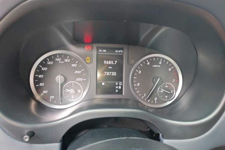 Used Mercedes-Benz Vito 2021 2.0T Business Version 8 Seats Instrument Cluster