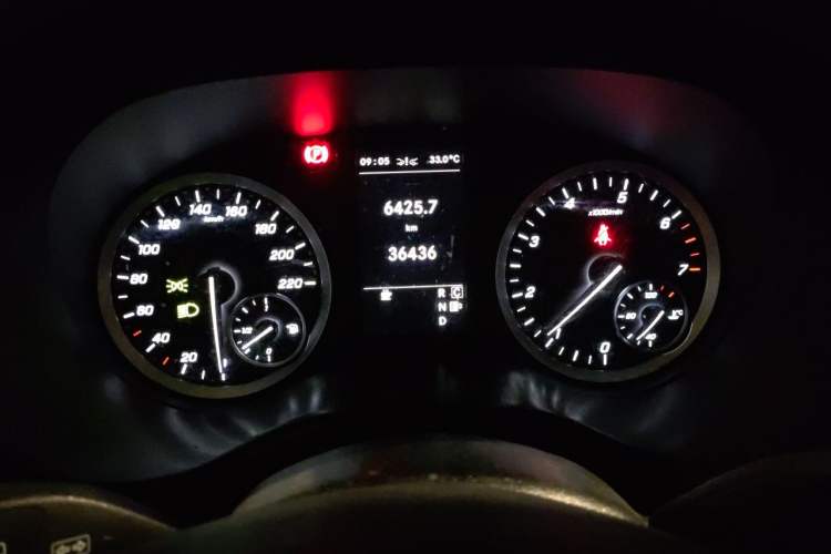 Used Mercedes-Benz Vito 2021 2.0T Business Version 7 Seats Instrument Cluster