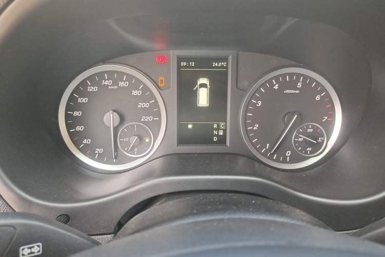 Used Mercedes-Benz Vito 2021 2.0T Elite Version 7 Seats Instrument Cluster