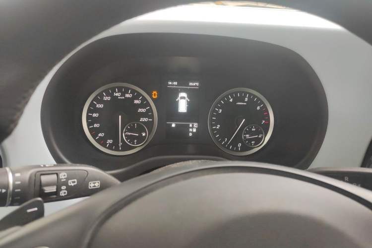 Used Mercedes-Benz Vito 2021 2.0T Elite Version 7 Seats Instrument Cluster