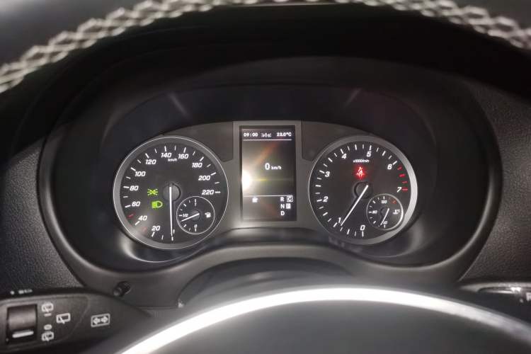 Used Mercedes-Benz Vito 2021 2.0T Business Version 7 Seats Instrument Cluster