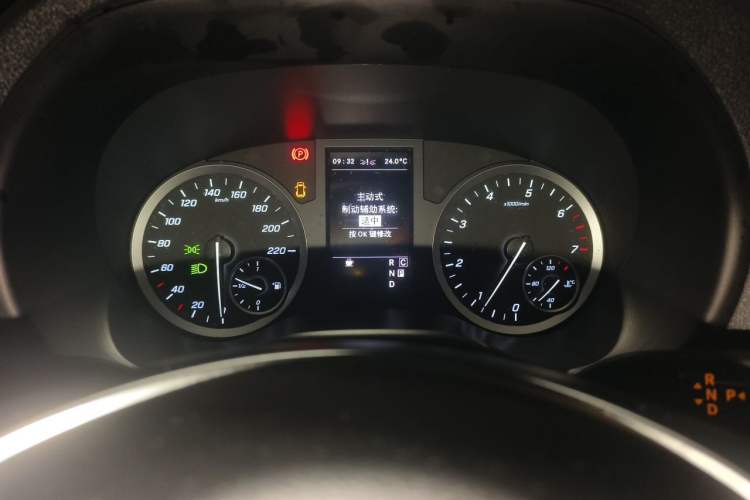 Used Mercedes-Benz Vito 2021 2.0T Business Version 7 Seats Instrument Cluster