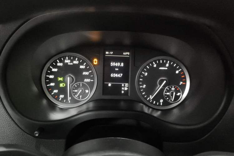 Used Mercedes-Benz Vito 2021 2.0T Elite Version 7 Seats Instrument Cluster