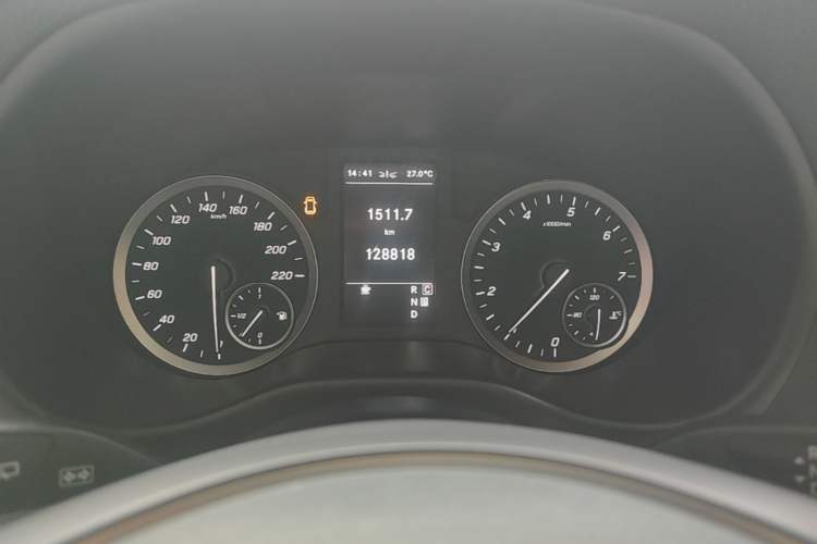 Used Mercedes-Benz Vito 2021 2.0T Business Version 7 Seats Instrument Cluster