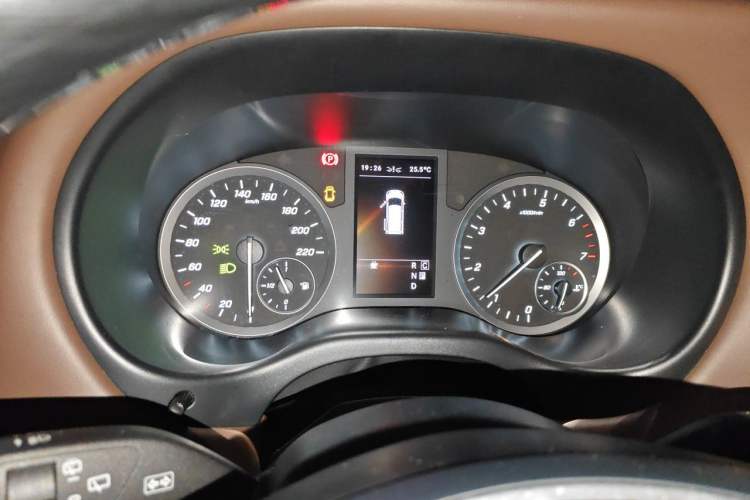 Used Mercedes-Benz Vito 2021 2.0T Business Version 7 Seats Instrument Cluster