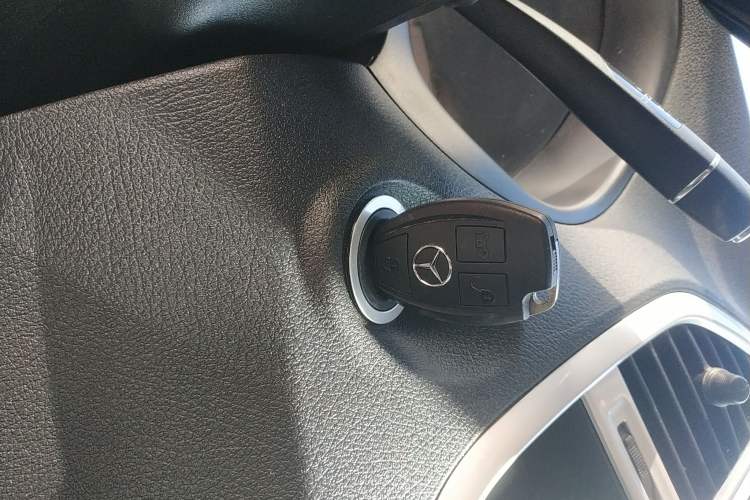 Used Mercedes-Benz Vito 2021 2.0T Elite Version 7 Seats Interior 1