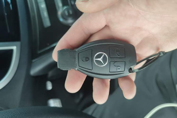 Used Mercedes-Benz Vito 2021 2.0T Elite Version 7 Seats Interior 1